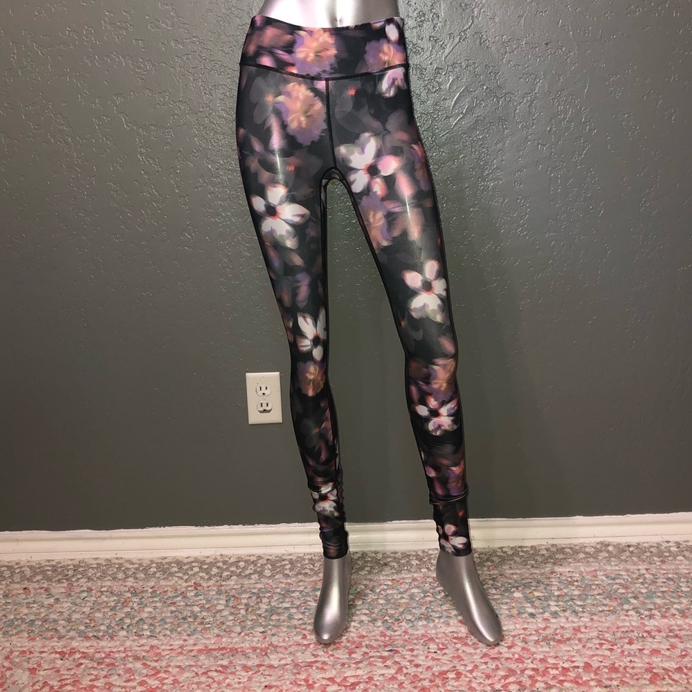 Joy Lab full length floral leggings.